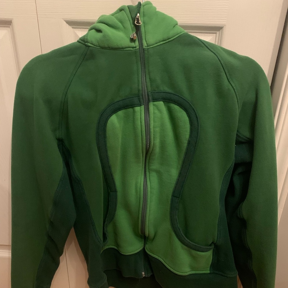 Size 10 green lululemon sweater